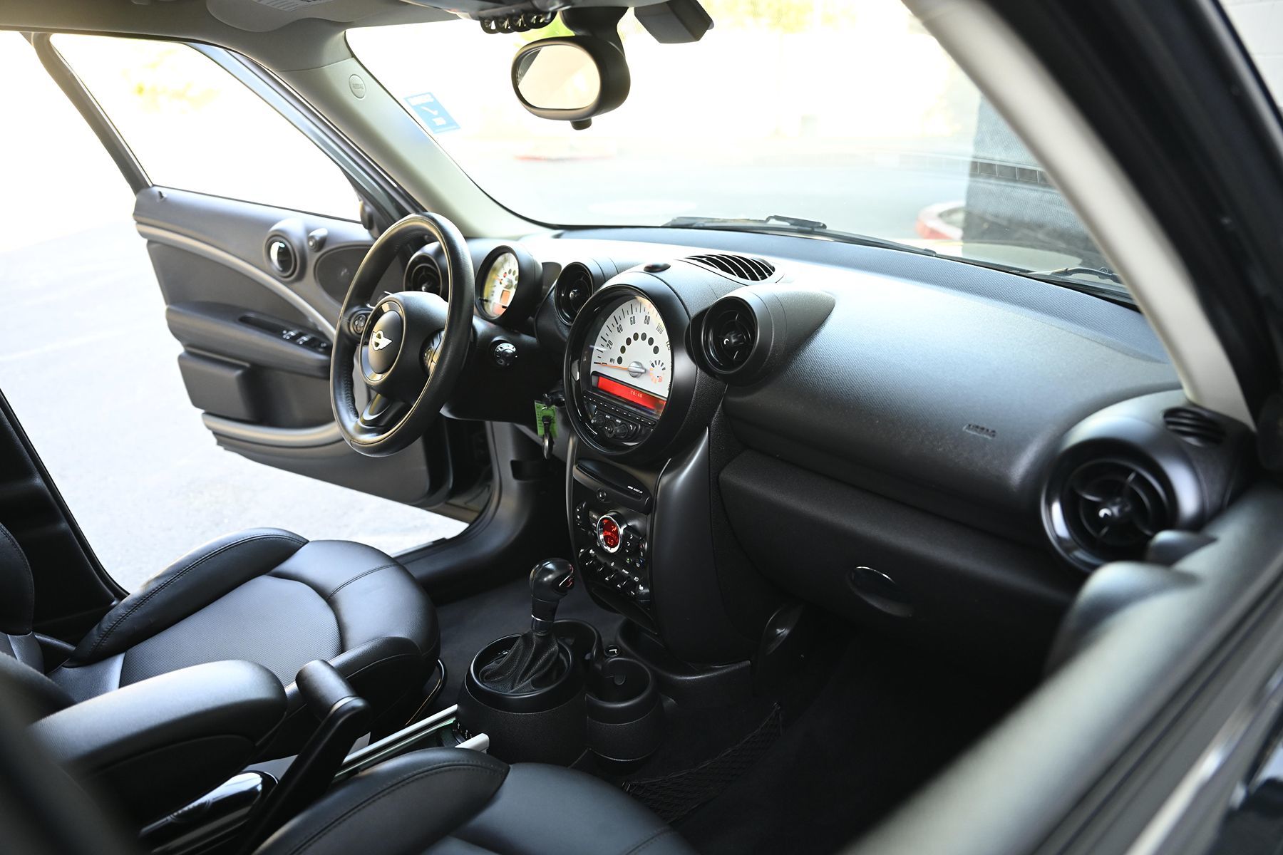 Photo 21 of this MINI Cooper Countryman