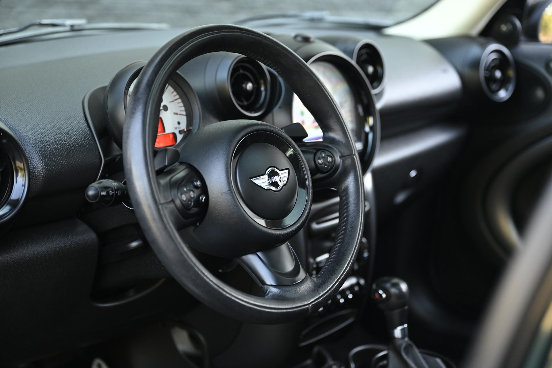 Photo 25 of this MINI Cooper Countryman