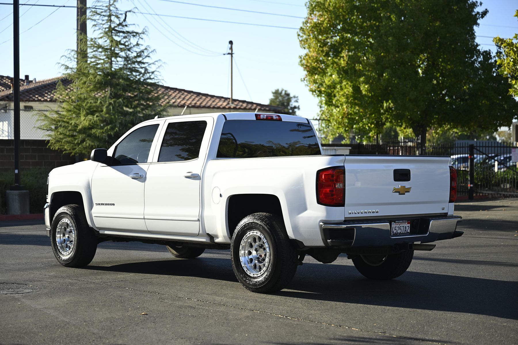 Photo 4 of this Chevrolet Silverado 1500