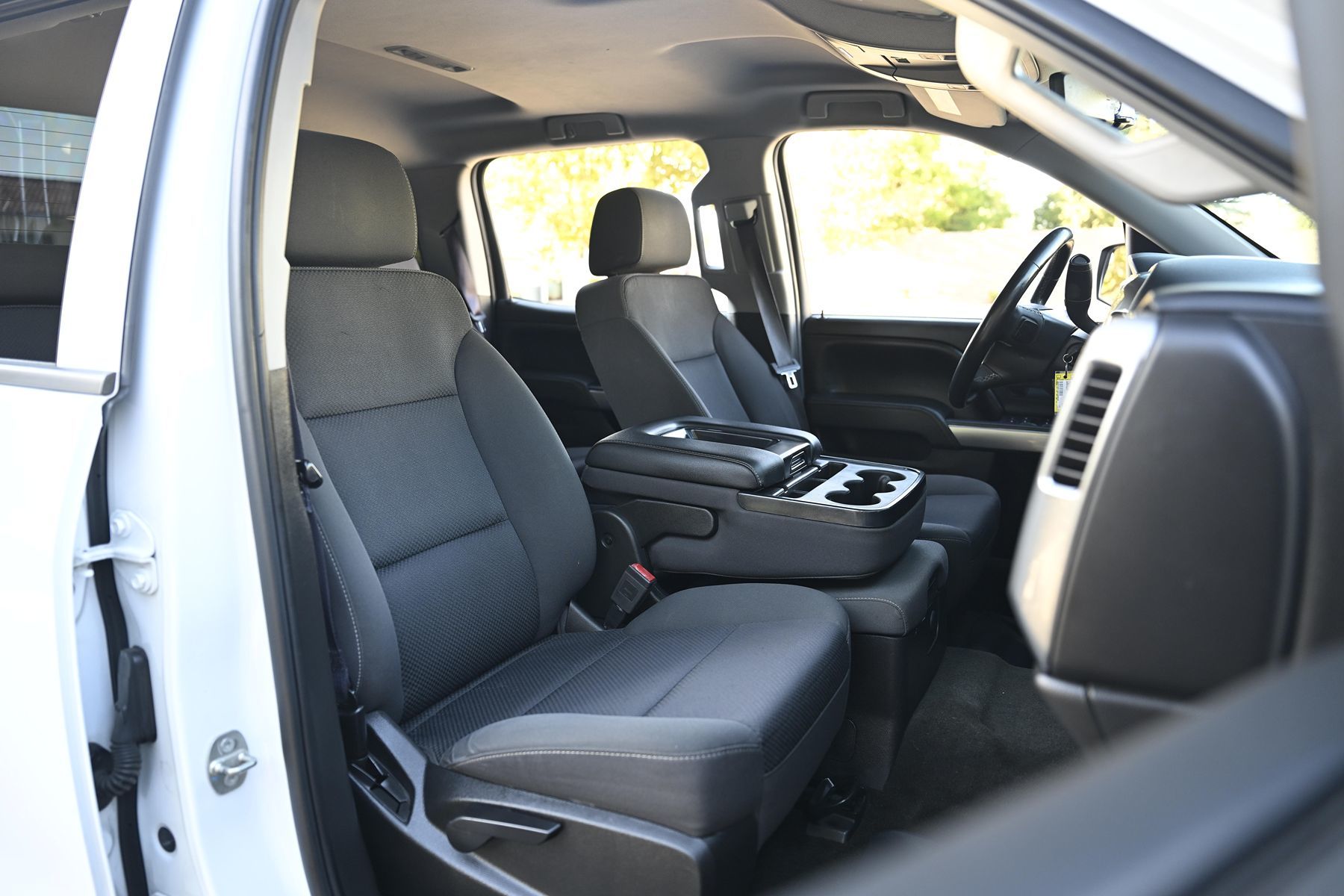 Photo 9 of this Chevrolet Silverado 1500