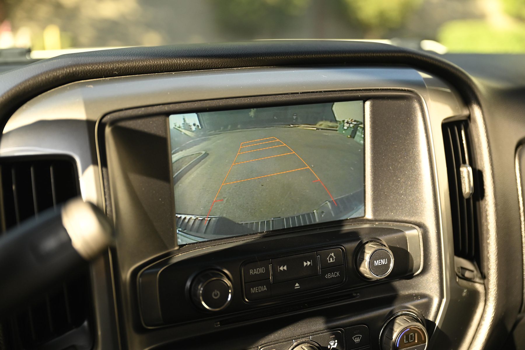 Photo 11 of this Chevrolet Silverado 1500