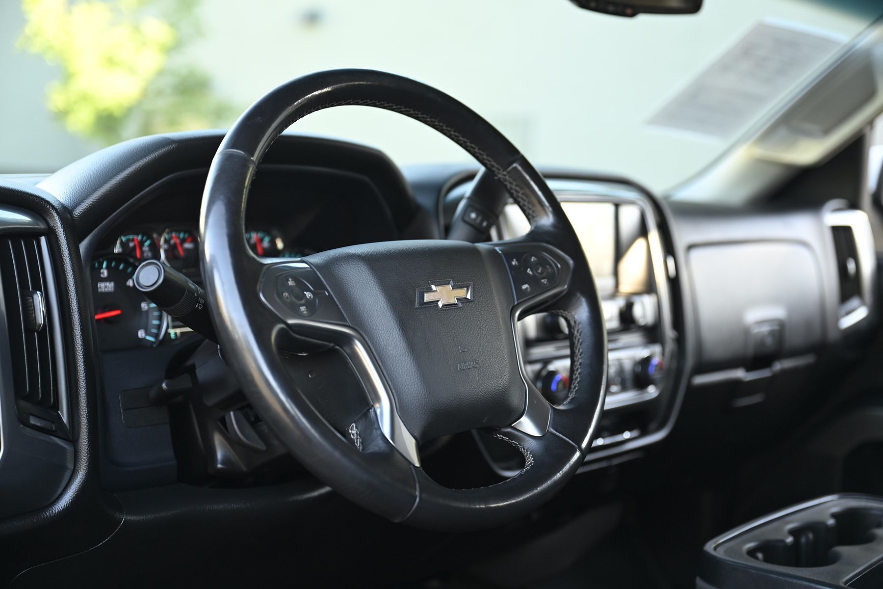 Photo 24 of this Chevrolet Silverado 1500