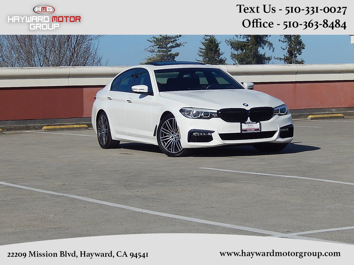 2017 BMW 5 Series 530i xDrive Sedan's photo