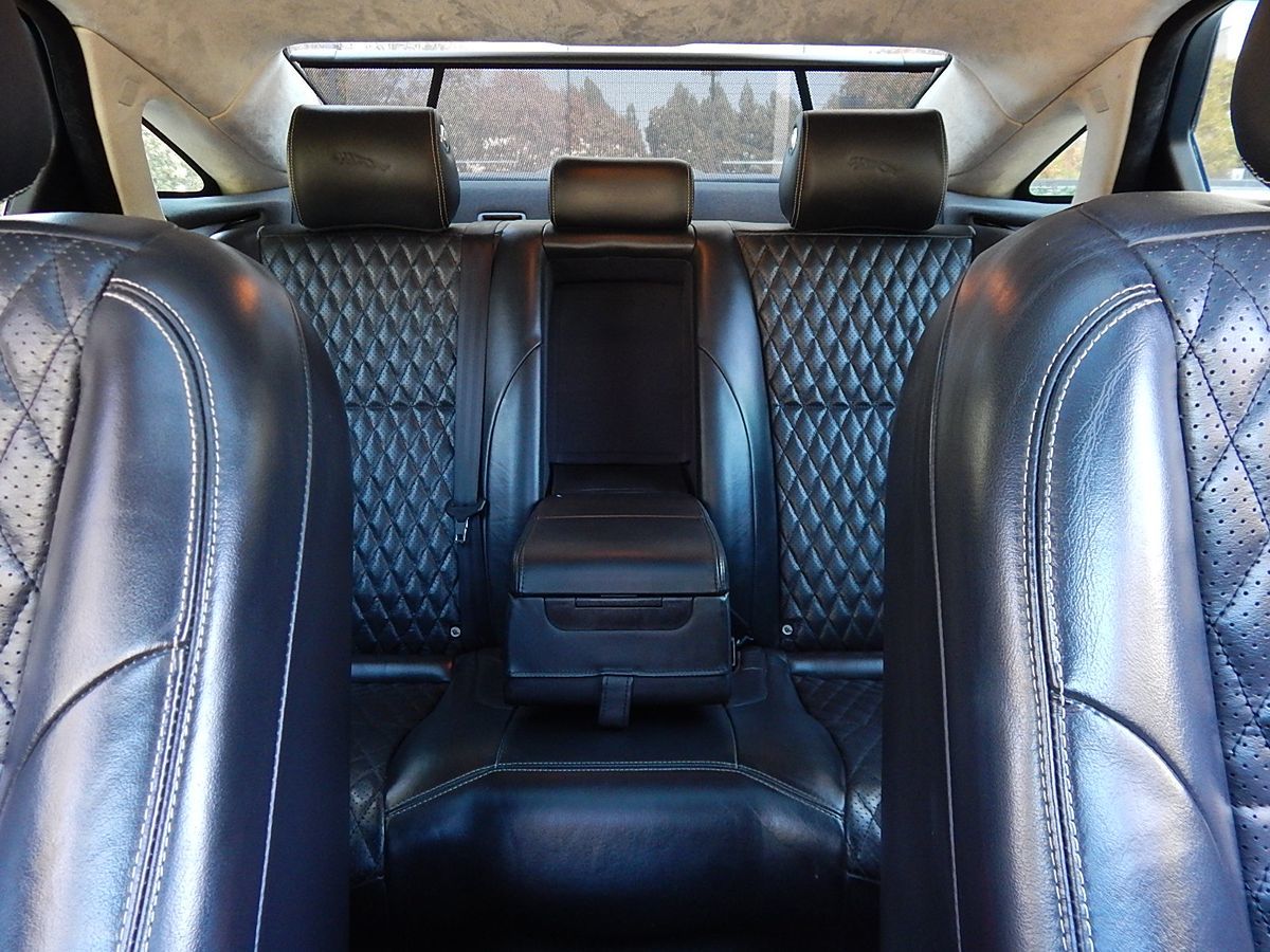 Jaguar XJ photo 30