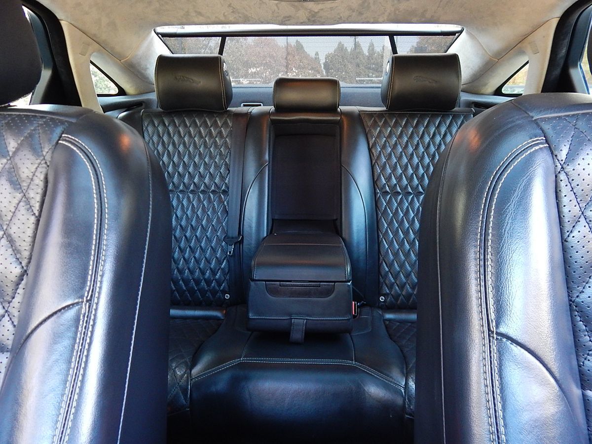 Jaguar XJ photo 31