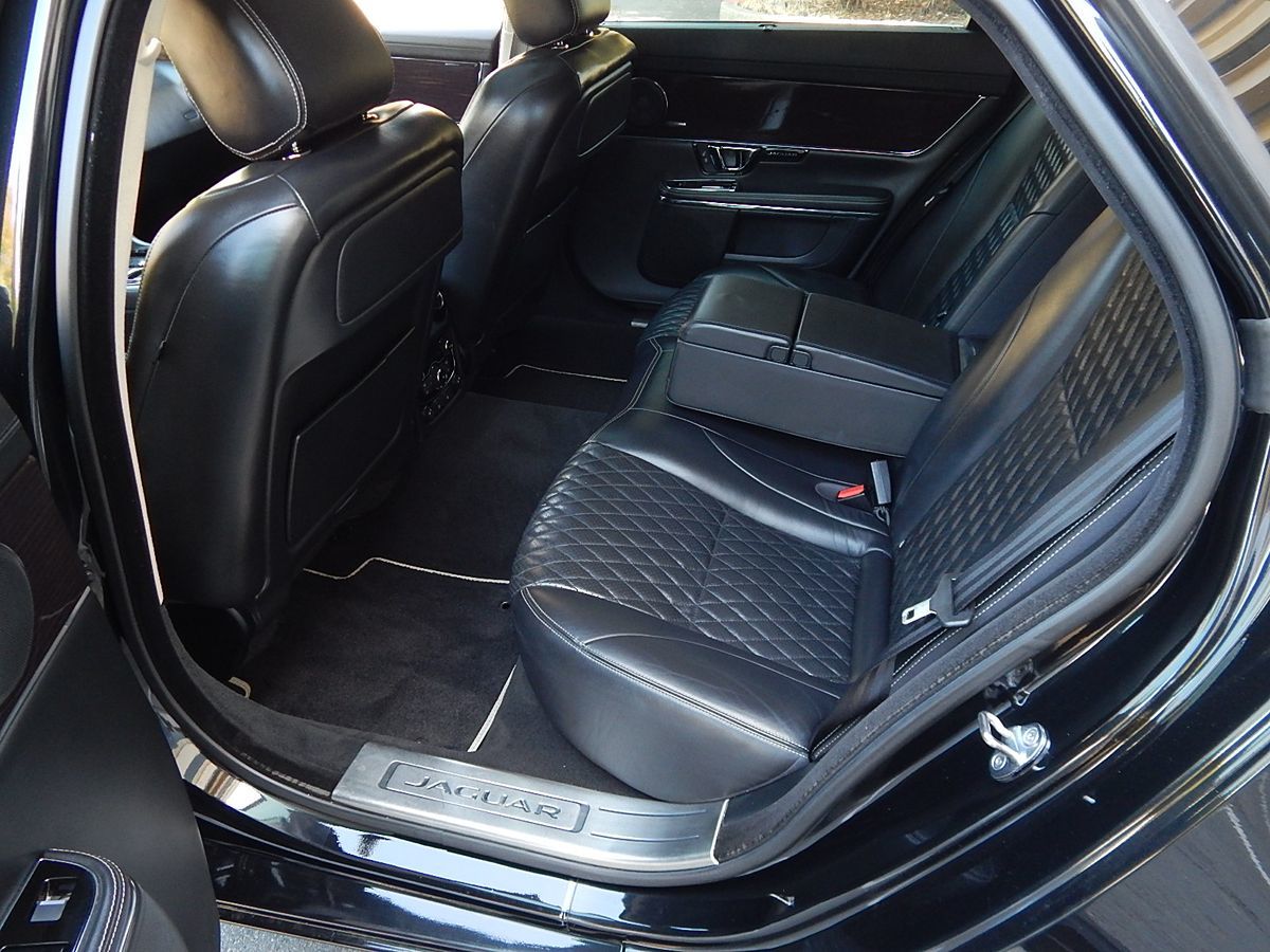 Jaguar XJ photo 35