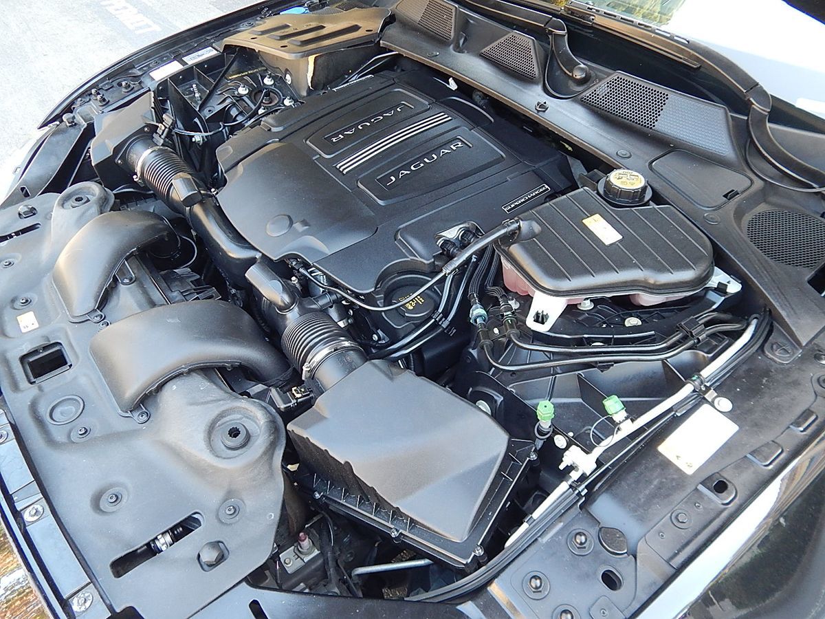 Jaguar XJ photo 45