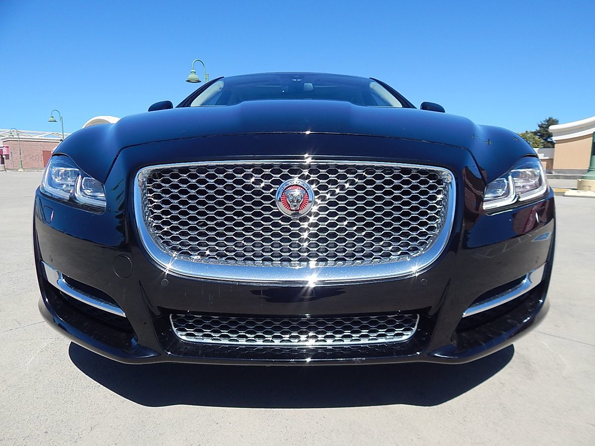 Jaguar XJ photo 57