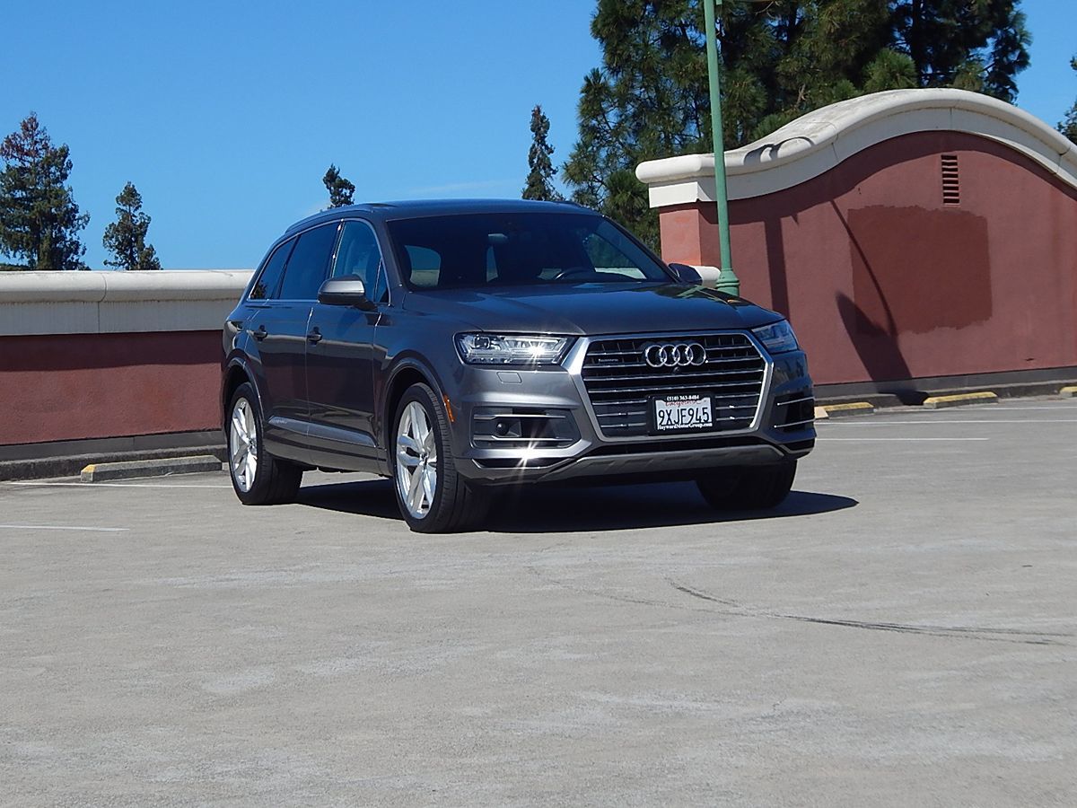 Audi Q7 photo 3