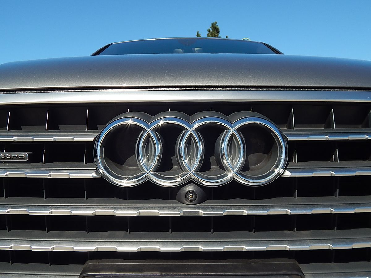 Audi Q7 photo 25
