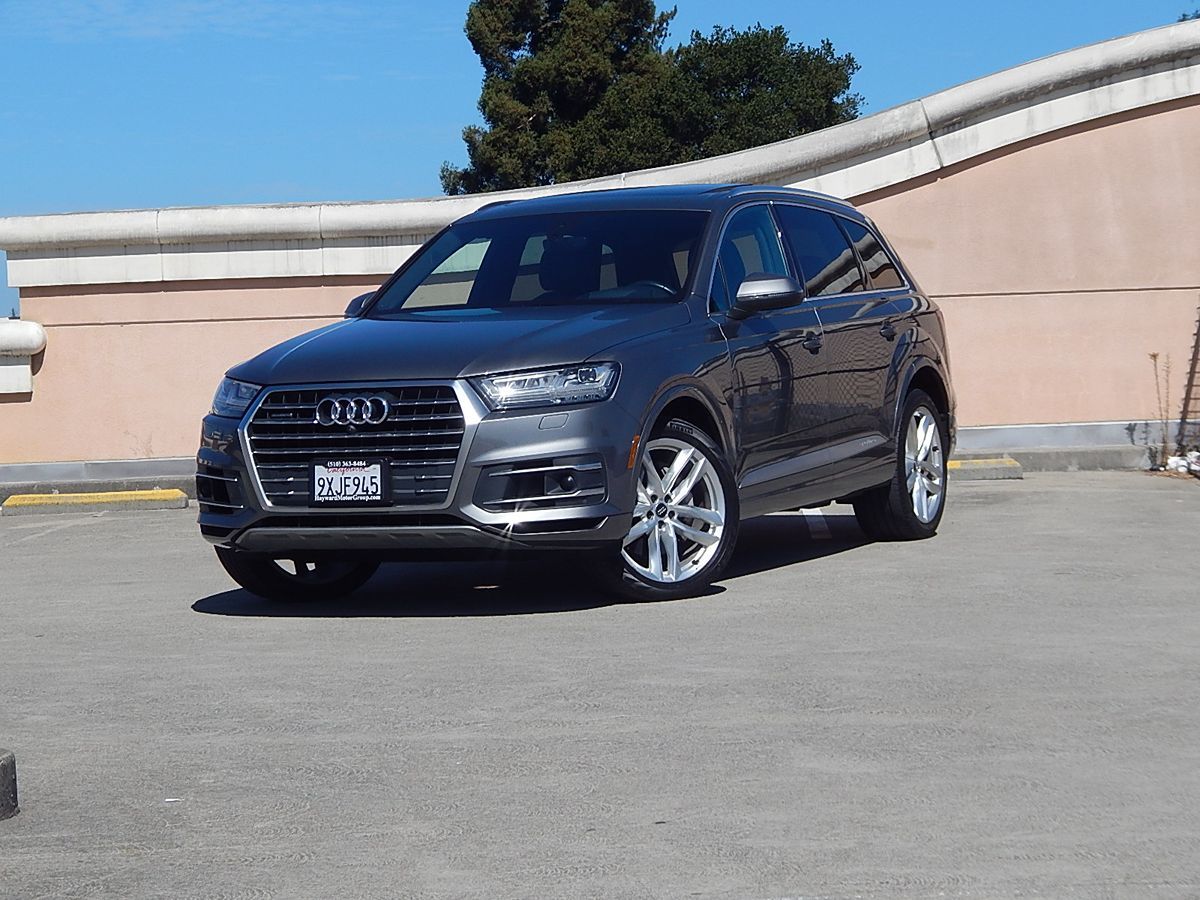 Audi Q7 photo 2
