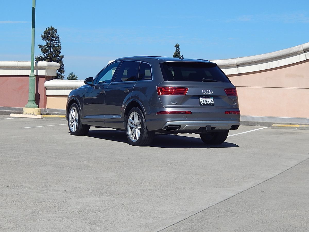 Audi Q7 photo 6