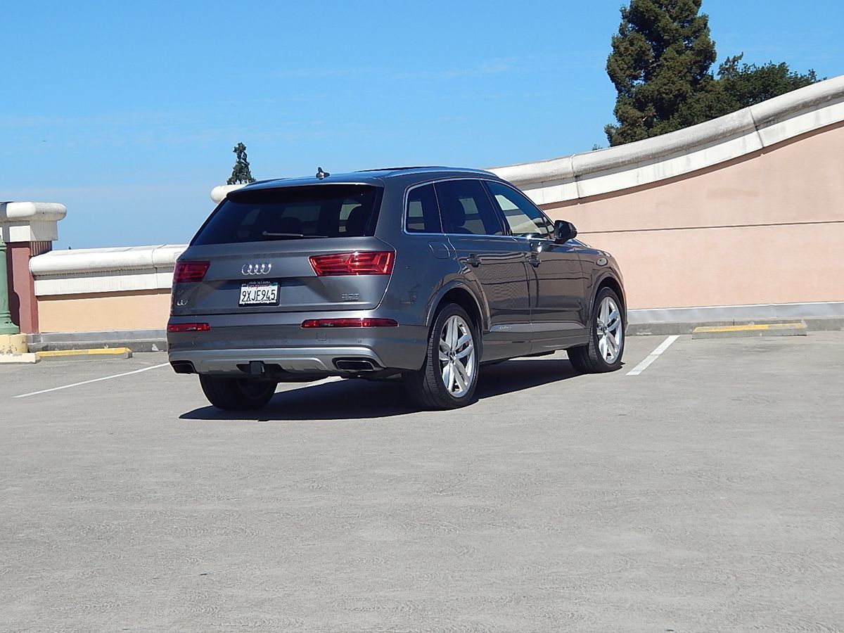 Audi Q7 photo 5