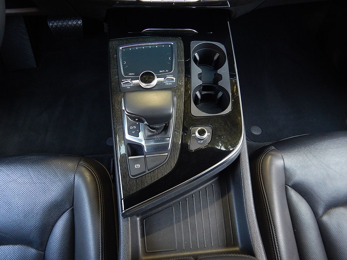 Audi Q7 photo 77