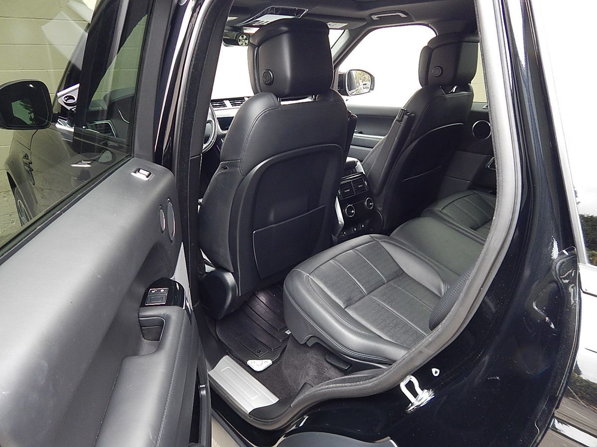Land Rover Range Rover Sport photo 24