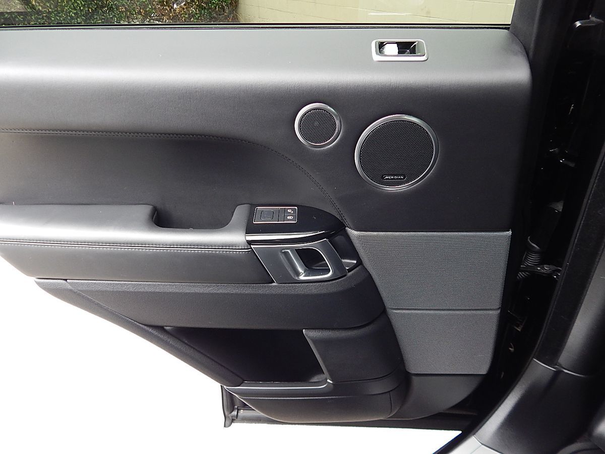 Land Rover Range Rover Sport photo 33