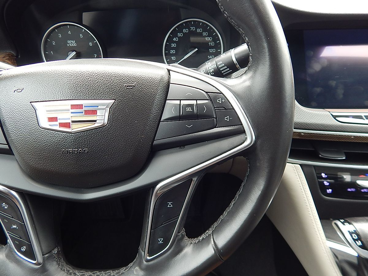 Cadillac CT6 photo 23