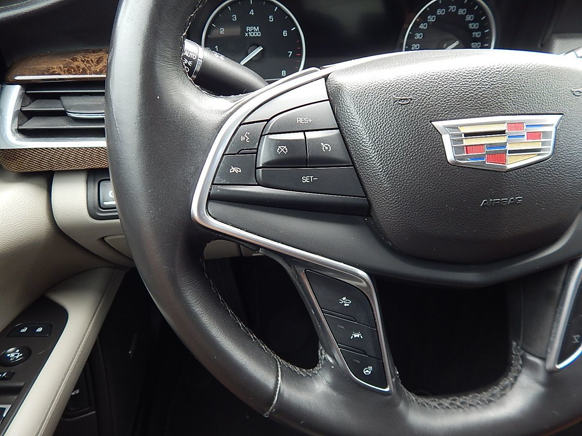 Cadillac CT6 photo 22