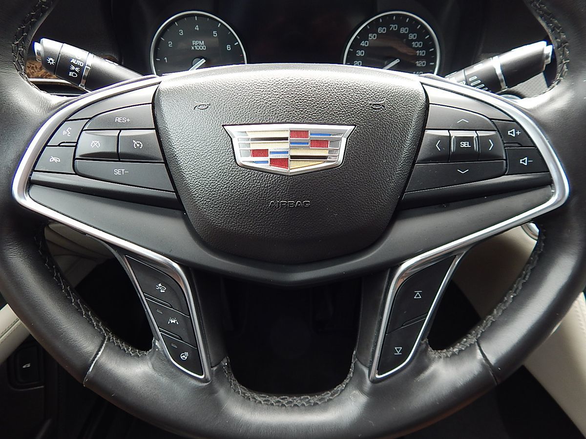 Cadillac CT6 photo 24