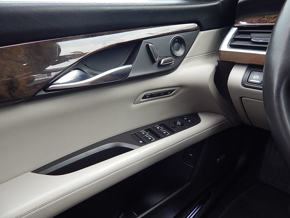 Cadillac CT6 photo 33