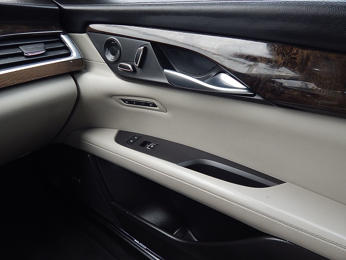 Cadillac CT6 photo 34