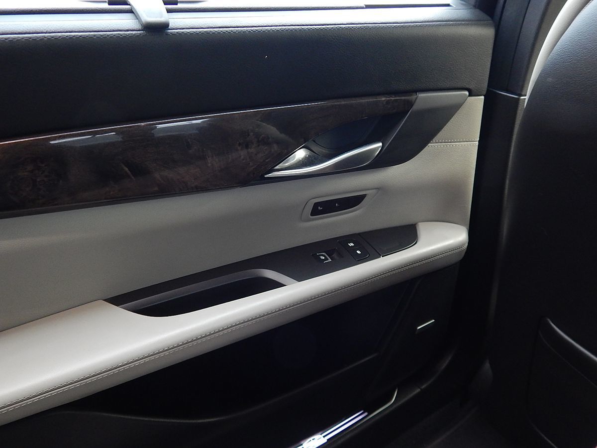 Cadillac CT6 photo 39