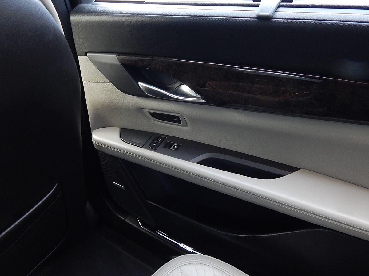 Cadillac CT6 photo 40