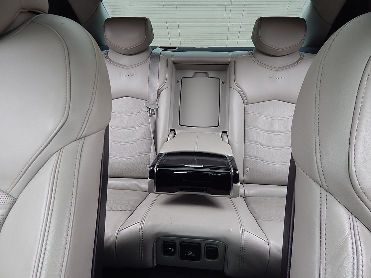 Cadillac CT6 photo 37
