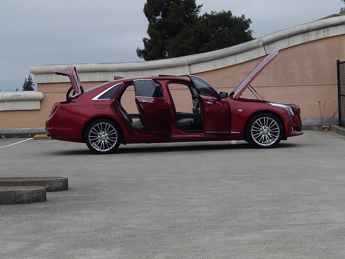 Cadillac CT6 photo 16