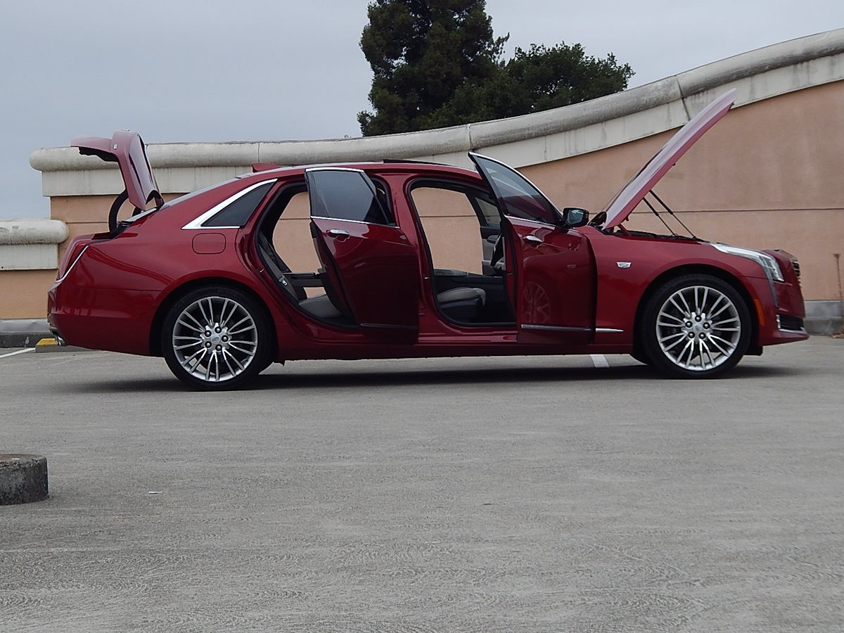 Cadillac CT6 photo 12