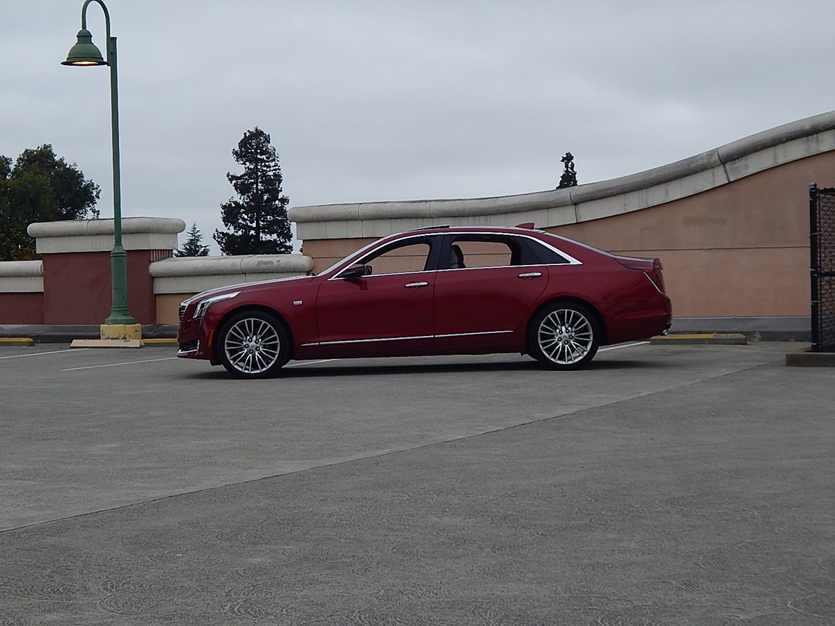 Cadillac CT6 photo 11