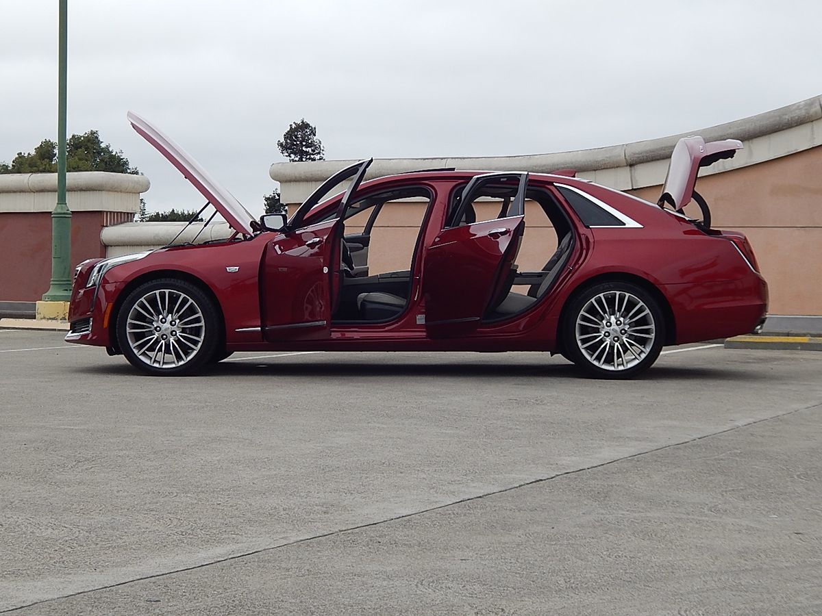 Cadillac CT6 photo 13