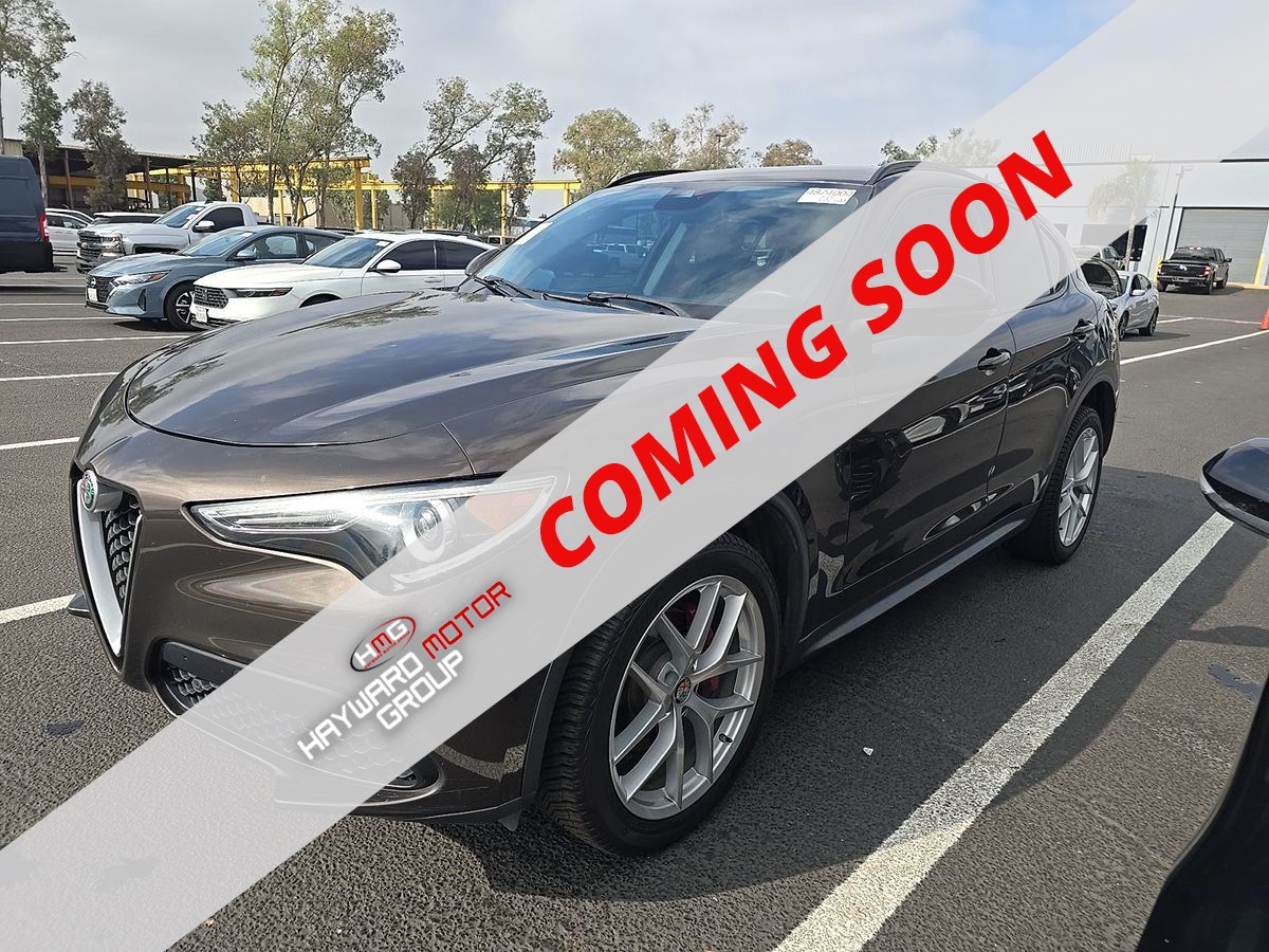 2018 Alfa Romeo Stelvio Sport