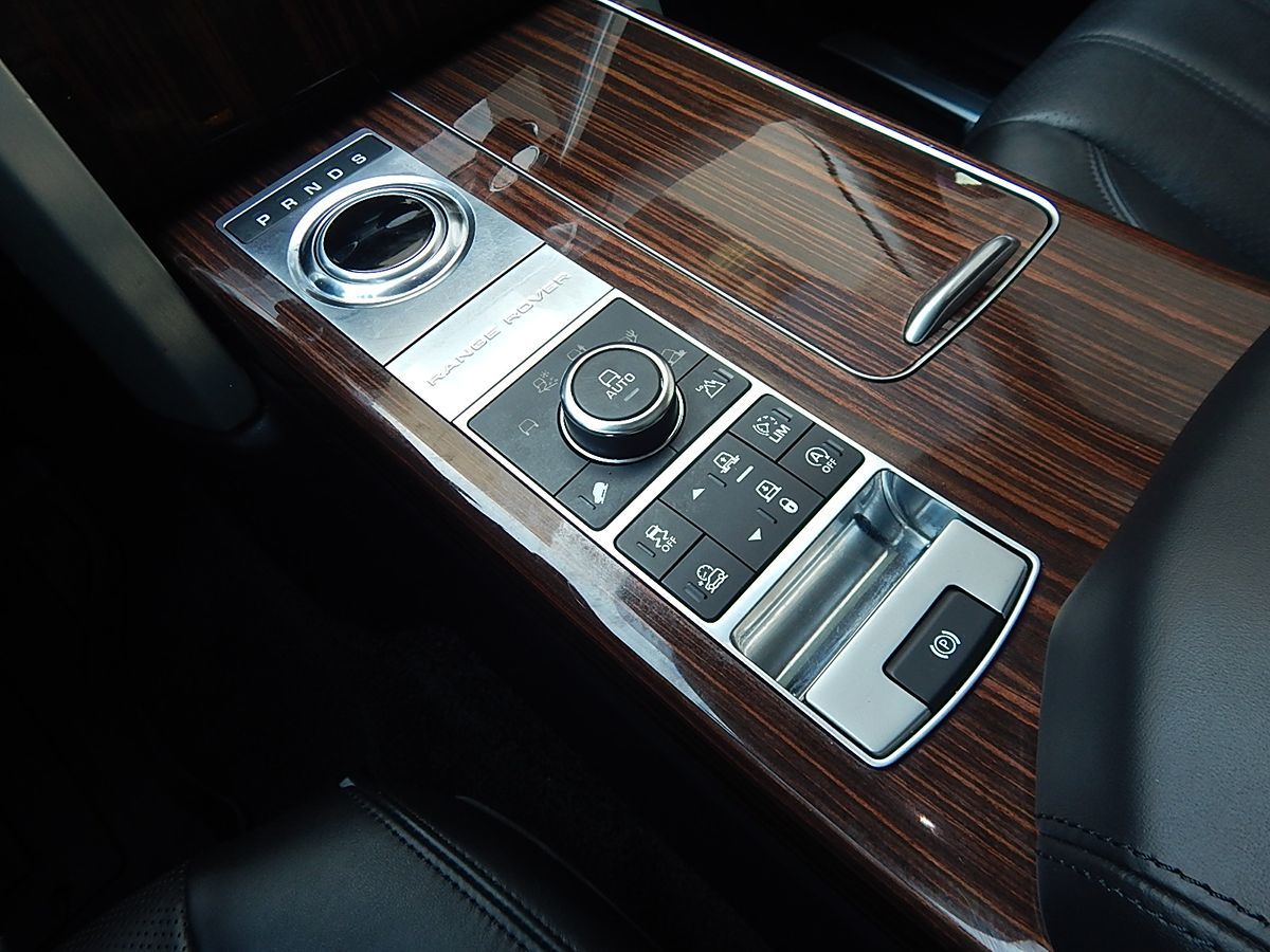 Land Rover Range Rover photo 28