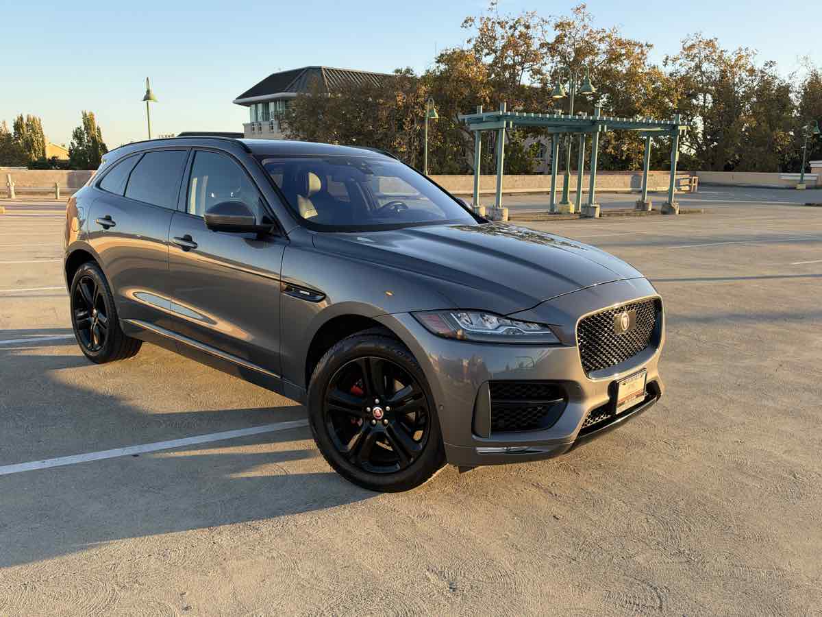 Photo 3 of this Jaguar F-PACE