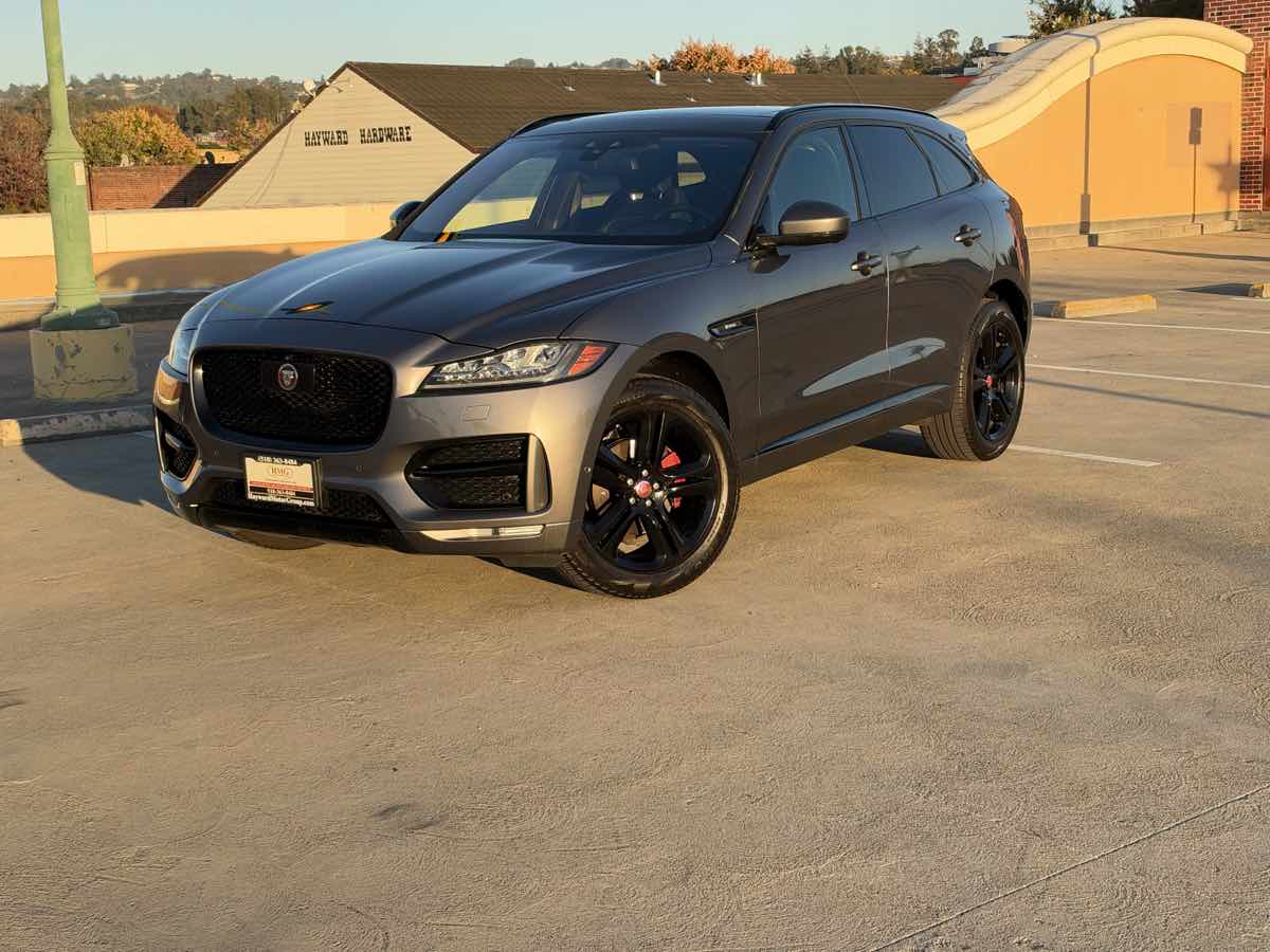Photo 6 of this Jaguar F-PACE