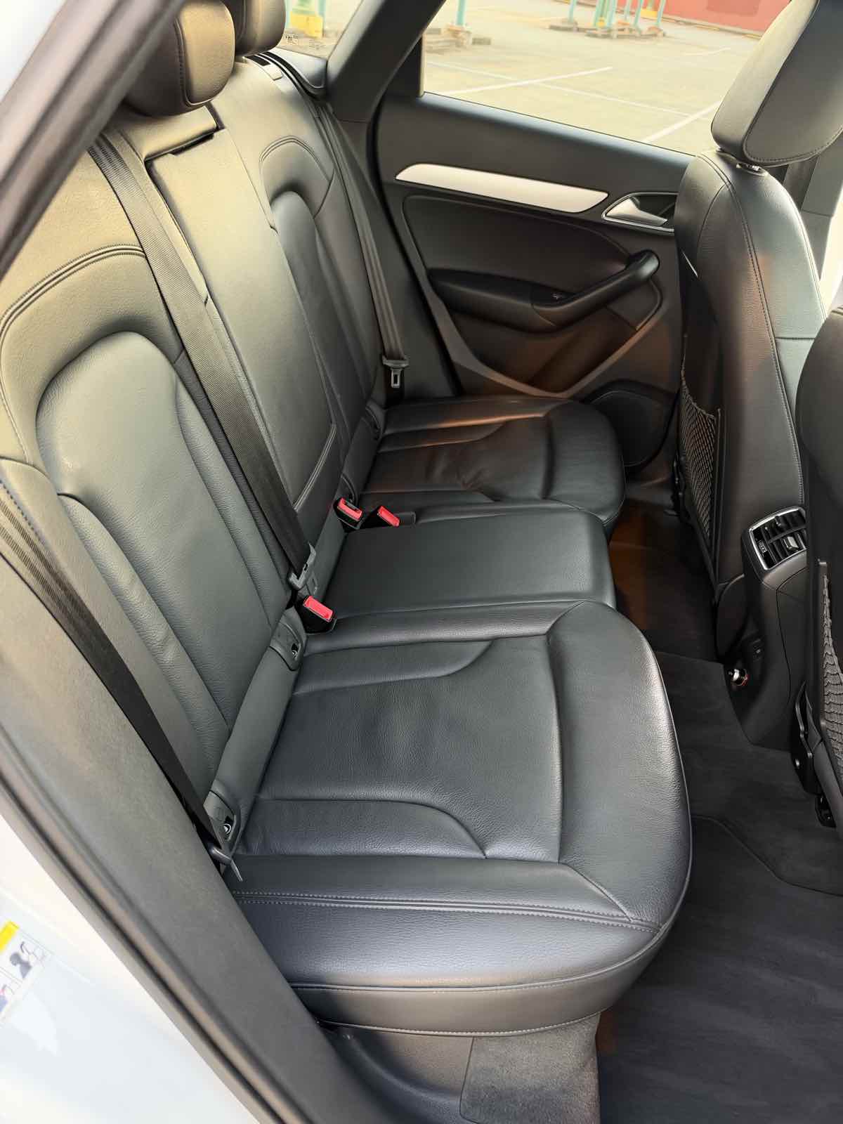 Photo 13 of this Audi Q3