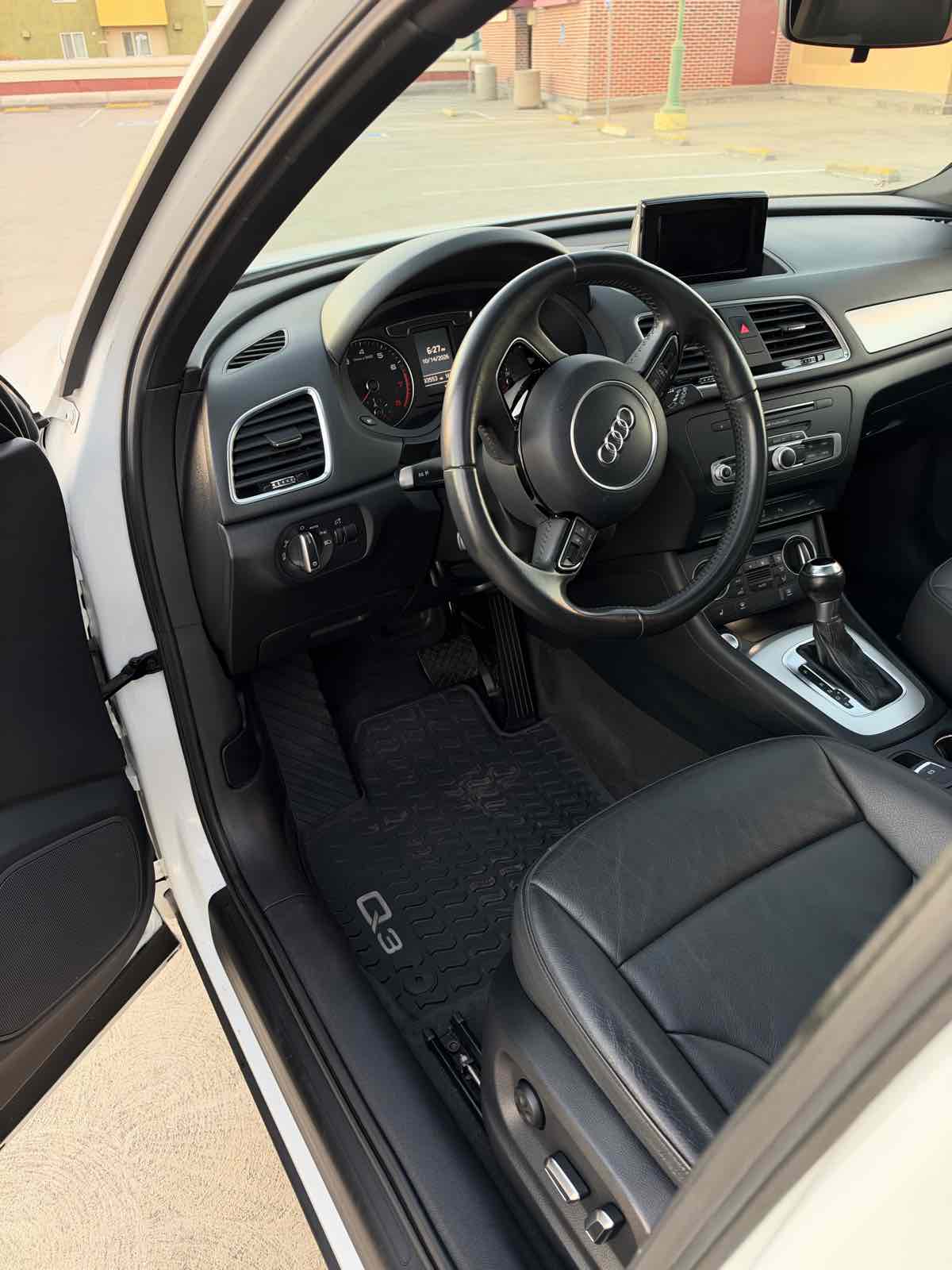 Photo 23 of this Audi Q3