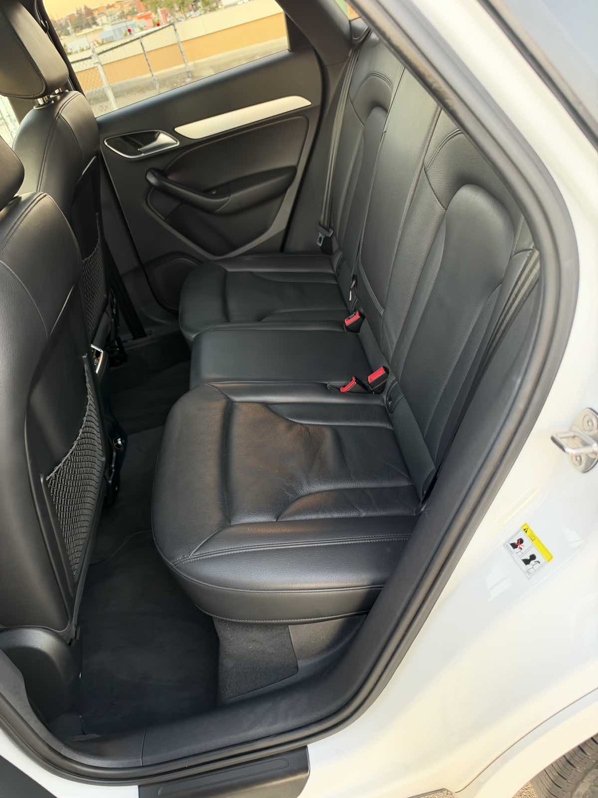 Photo 24 of this Audi Q3