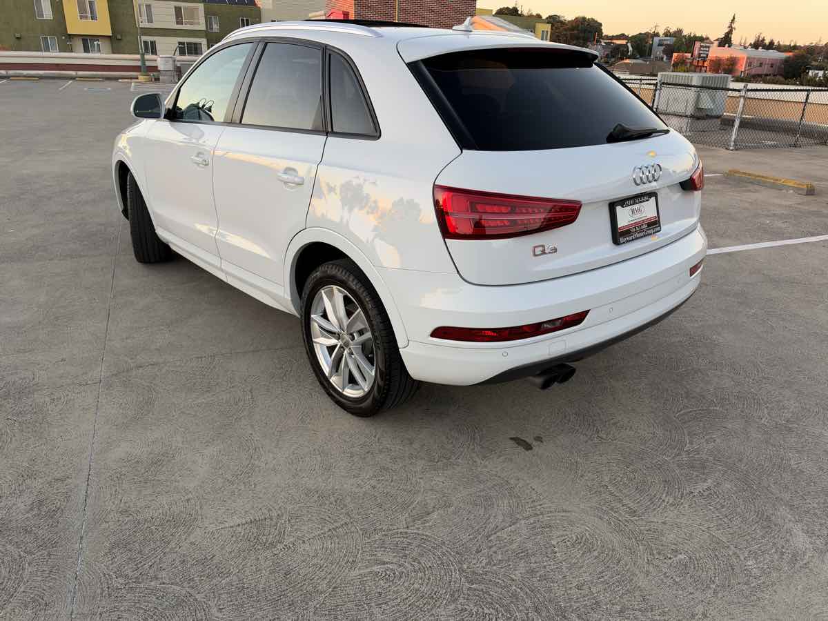 Photo 5 of this Audi Q3