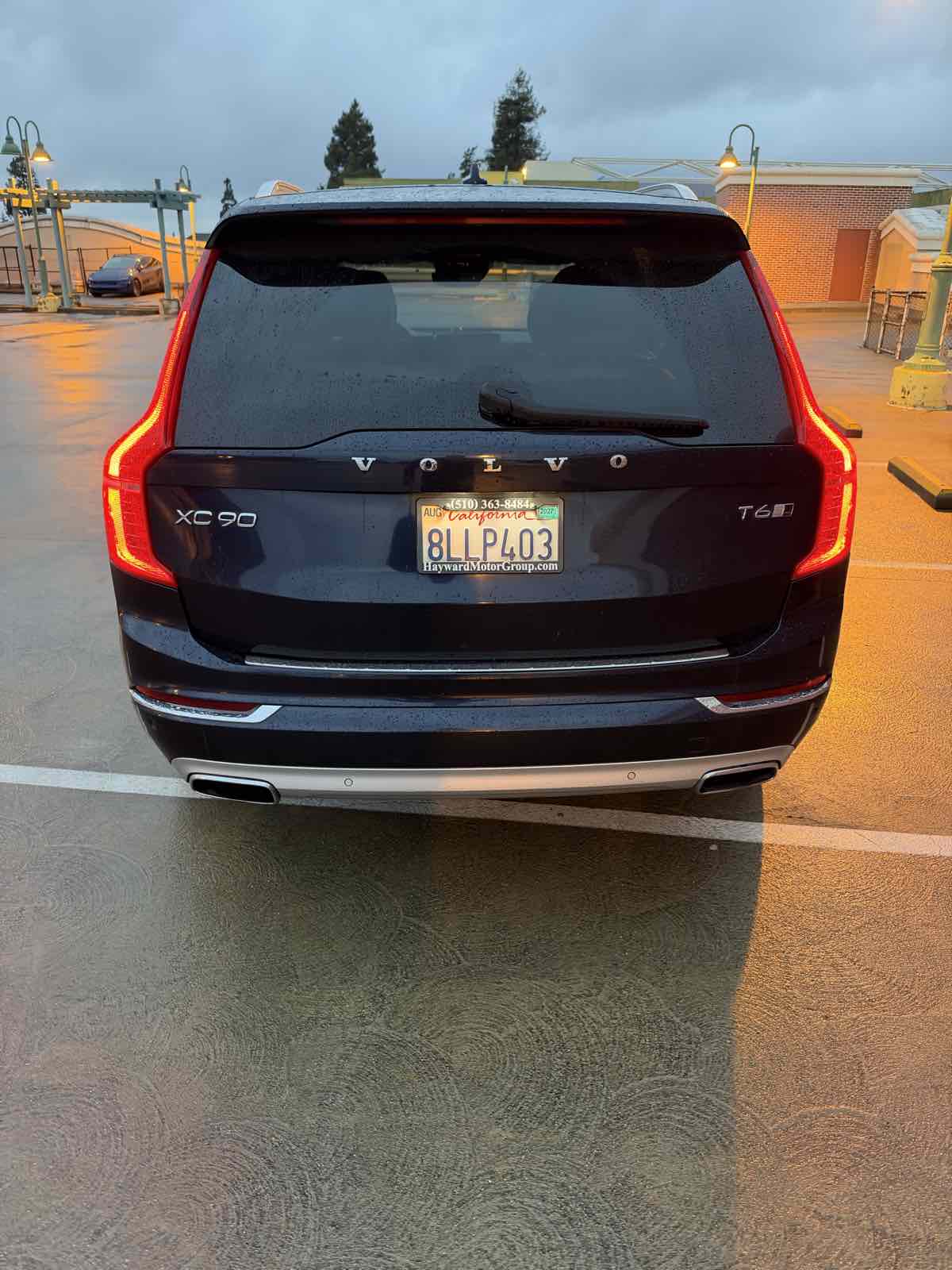 Photo 8 of this Volvo XC90