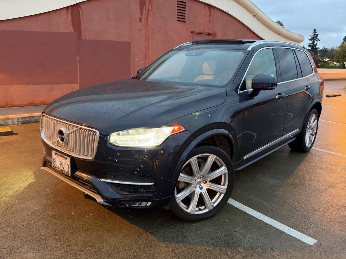 Photo 3 of this Volvo XC90