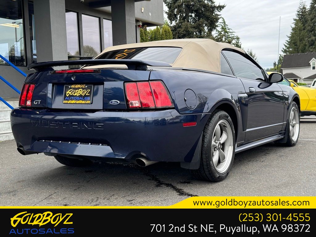 2001 Ford Mustang GT Deluxe photo 3