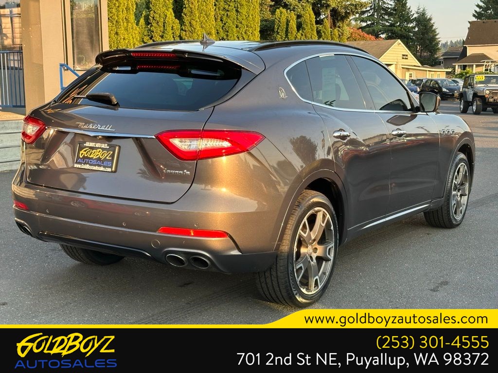 2017 Maserati Levante photo 4