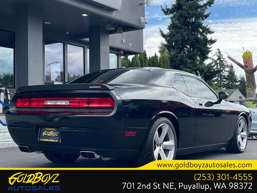 2008 Dodge Challenger SRT8 photo 4