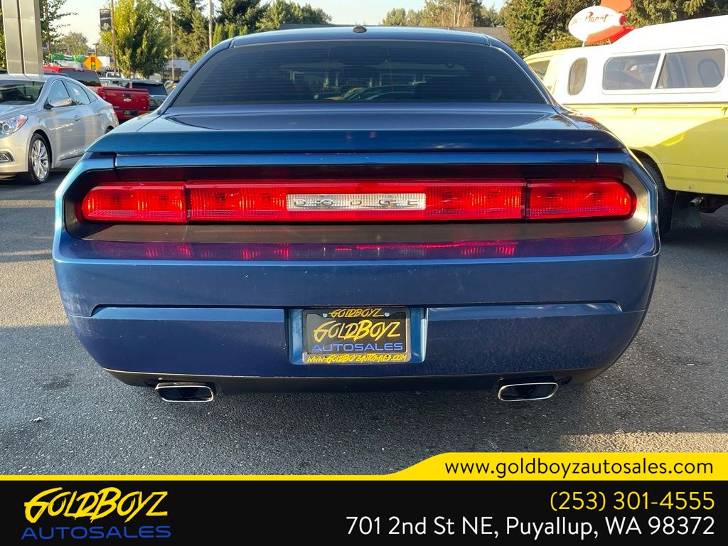 2009 Dodge Challenger R/T photo 4