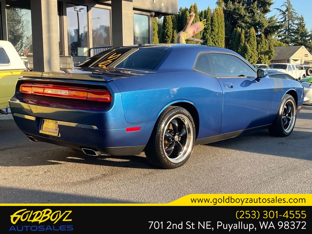 2009 Dodge Challenger R/T photo 3
