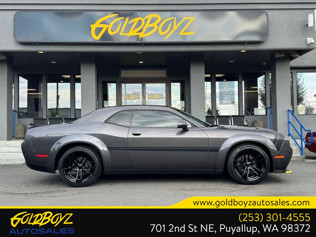 2017 Dodge Challenger SXT photo 3