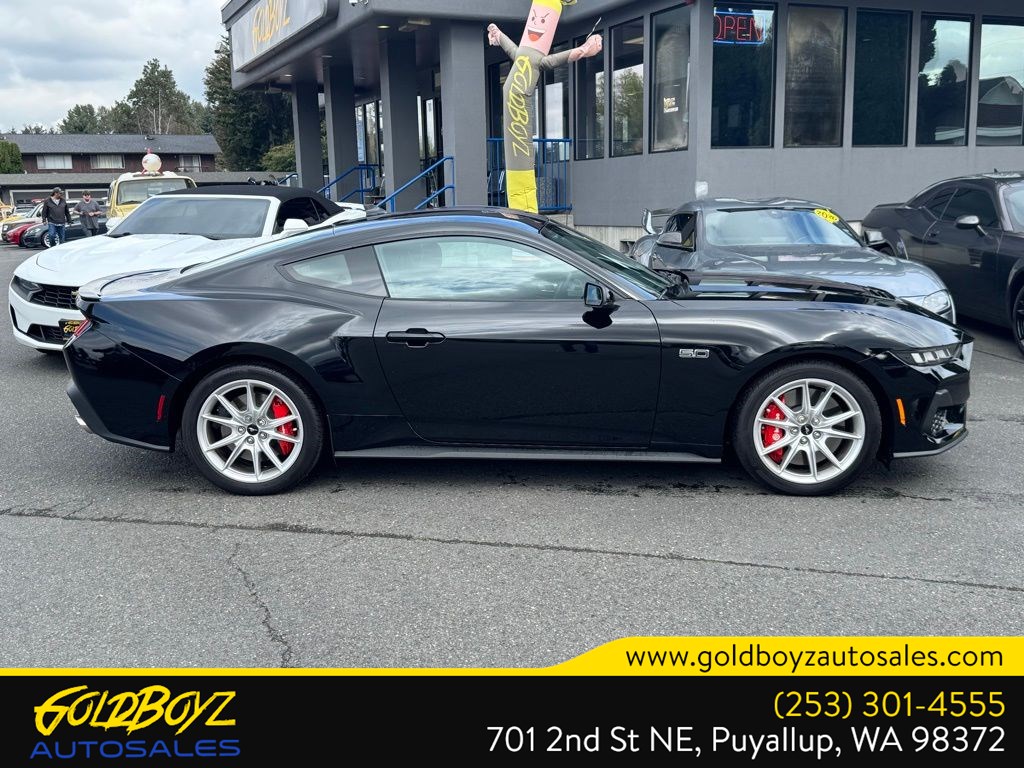 2024 Ford Mustang GT Premium photo 4