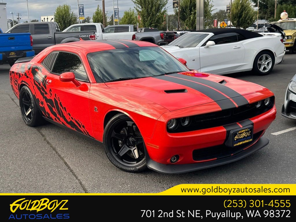 2017 Dodge Challenger R/T Scat Pack photo 2